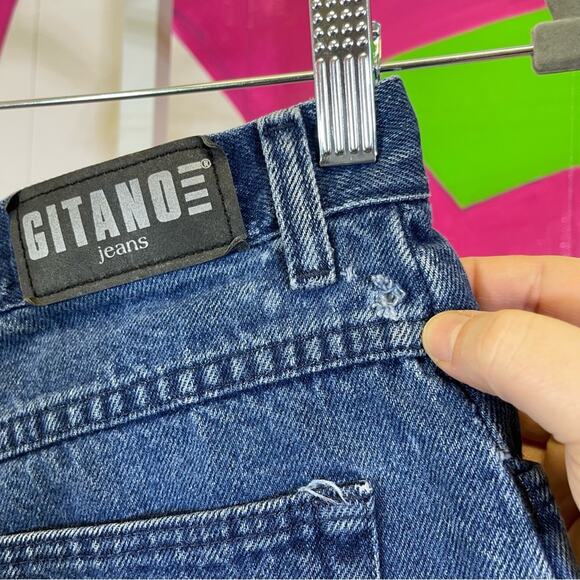 Vintage Gitano, Denim Cutoff Shorts. Size 8Avg. In excellent used condition! - Picture 3 of 5